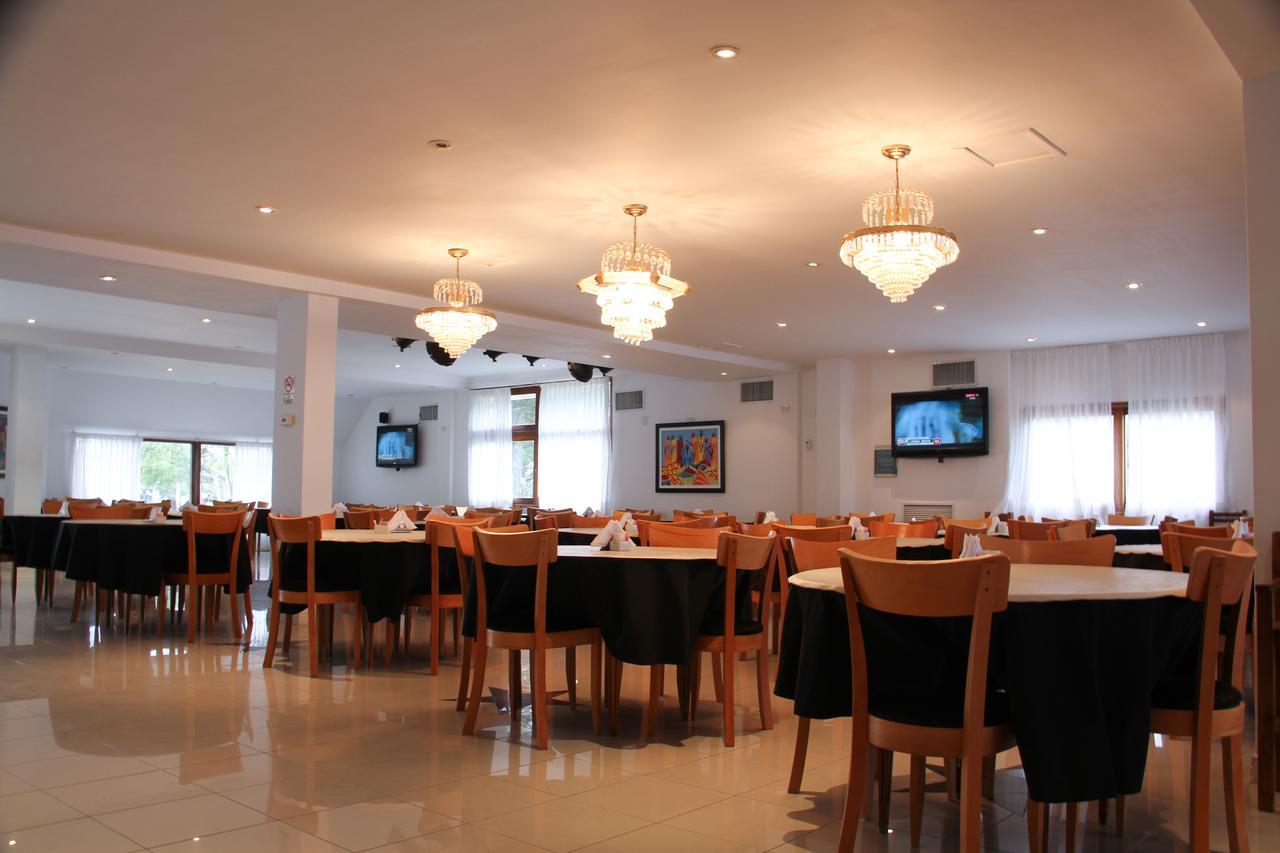 Hotel Arenas Пинамар Экстерьер фото